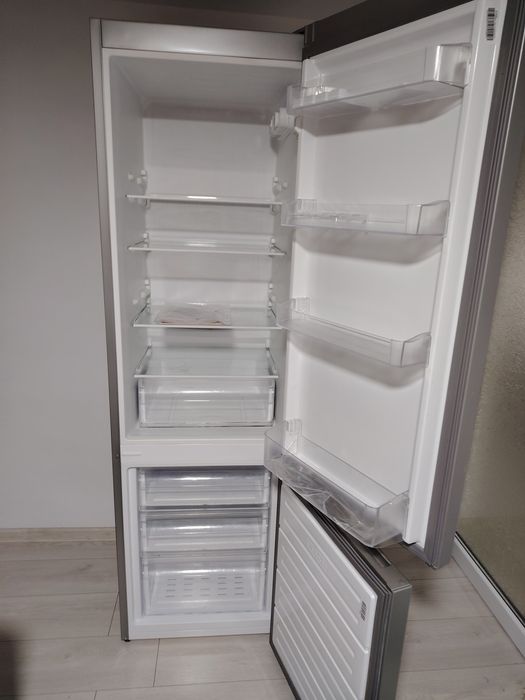 Combina frigorifica Heinner