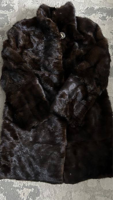 Продам норковую шубу