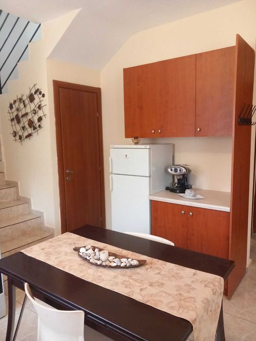 ПРОДАВА Самостоятелна къща - мезонет в Паралия Каряни, Кавала