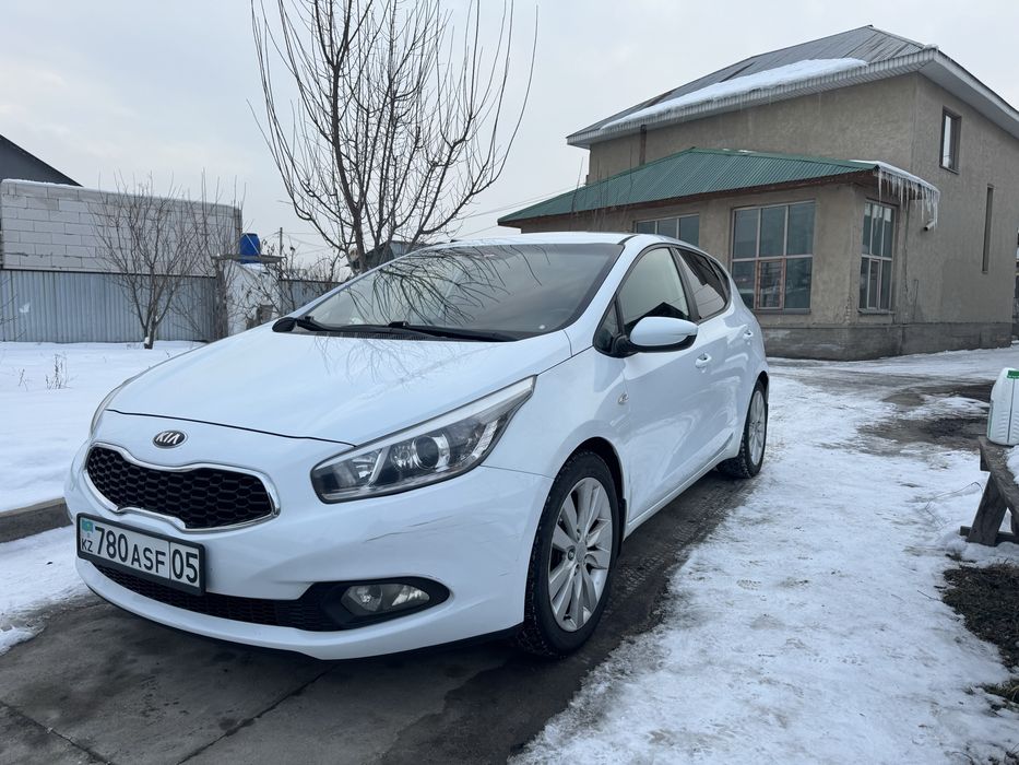 Продам kia ceed.
