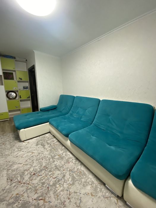 Продаю диван