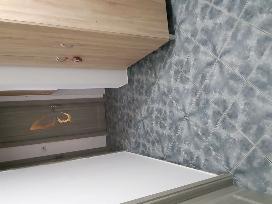 Închiriez ap 2 camere , decomandat