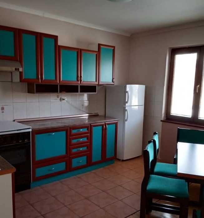 Дава се под наем Тристаен апартамент в Пловдив, Южен - 90 кв.м за 316.2 € - Снимка #1