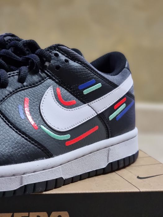 Nike Dunk low "Marker Swoosh"