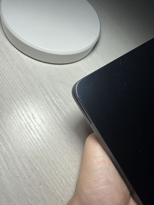 Продам 13-inch MacBook Air M2