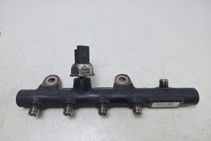 Rampa  injectoare motor 1.5 175210651R Nissan Qashqai prima generatie