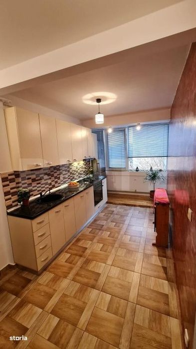Apartament cu 3 camere de inchiriat, 57 mp, zona Centrala