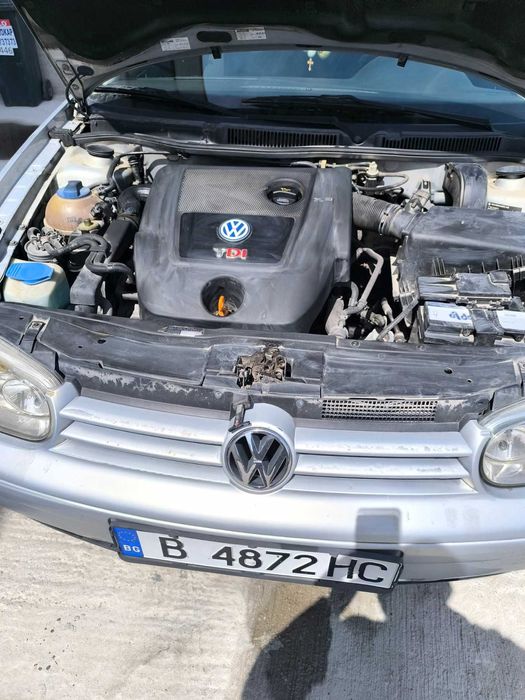 Автомобил Фолксваген Голф