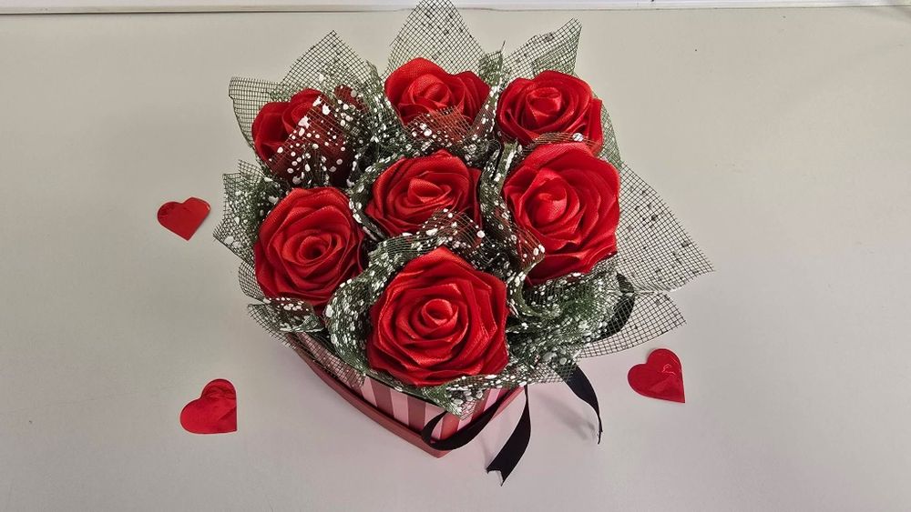 Букети от сатен за вашият повод !