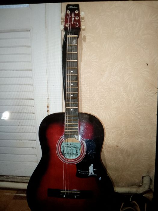 Гитара срочно продам