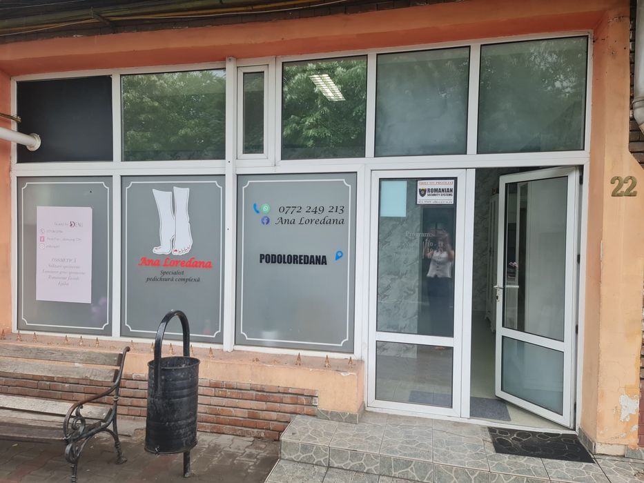 Sp.comercial vitrat stradal, str.Stefan cel Mare nr 22