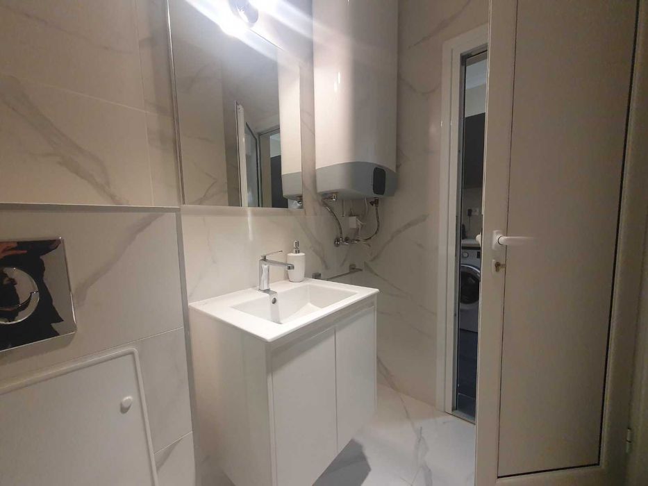 Дава се под наем Двустаен апартамент в Бургас, Център - 55 кв.м за 600 € - Снимка #5