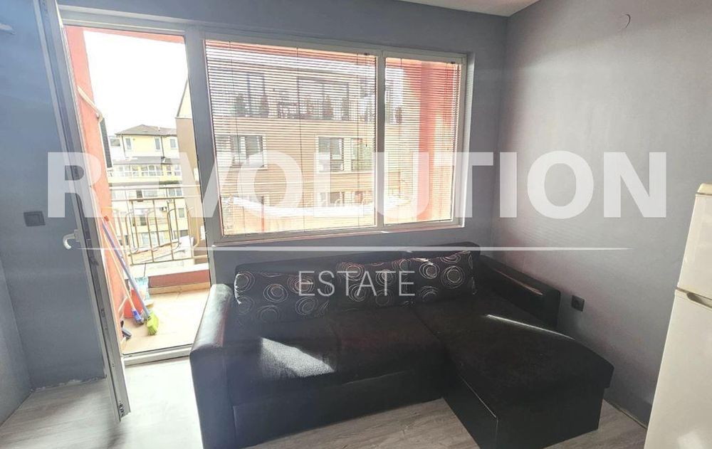 Дава се под наем Двустаен апартамент в Варна, Погреби - 58 кв.м за 460 € - Снимка #2