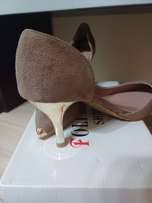 Дамски обувки,бежови