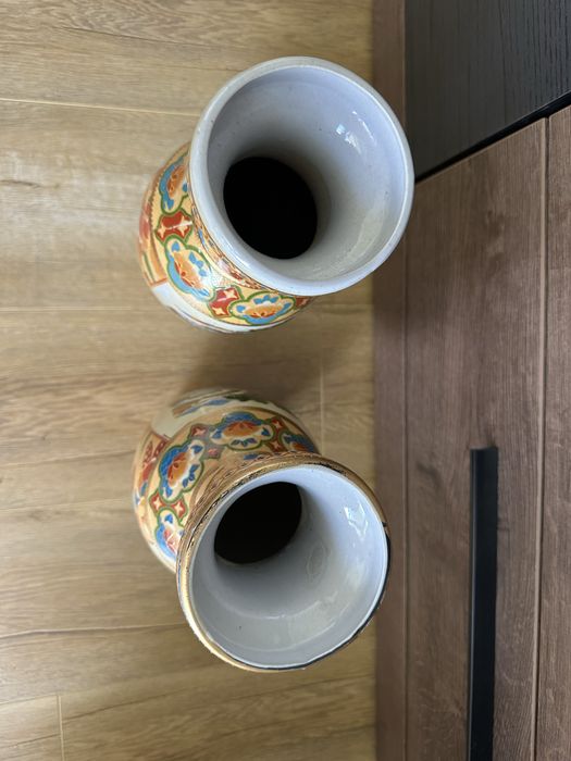 Vaze pictate  cu scene traditionale chinezesti si motive florale