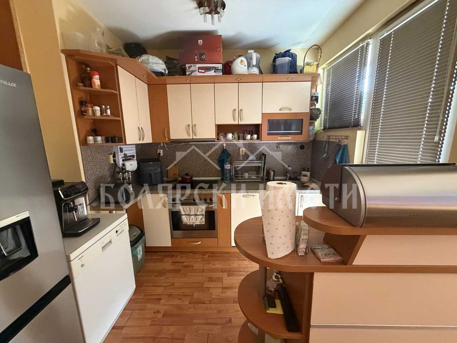 Продава се Четиристаен апартамент в Велико Търново, Център - 115 кв.м за 1261 €/кв.м - Снимка #2
