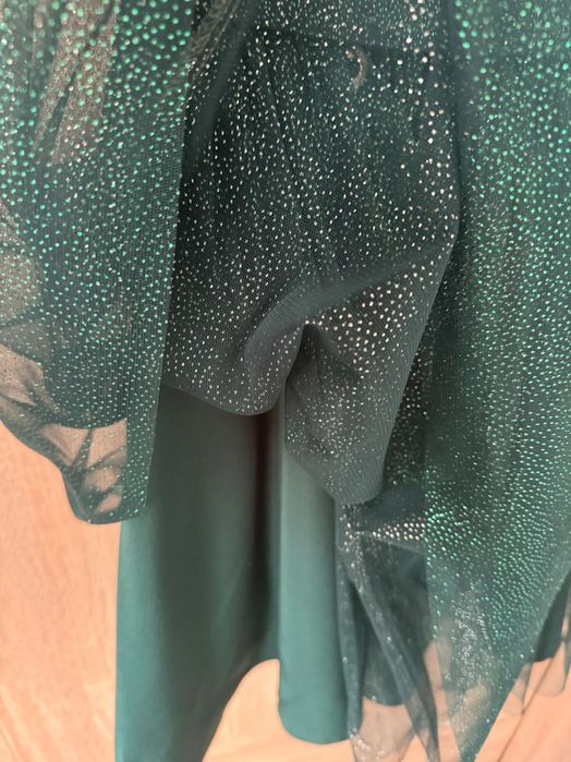 Зелена рокля, не е обличана