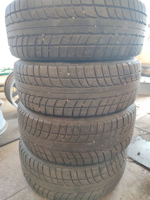 Продам комплект резины на 17
