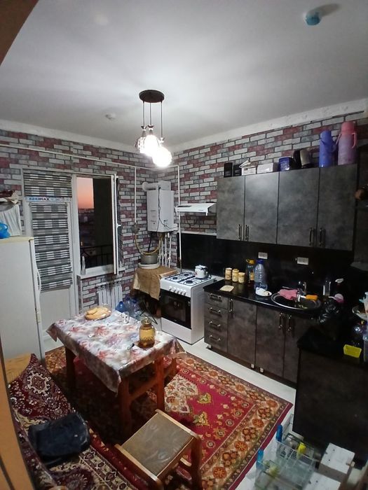 GORNIY INSTUT ORQASIDAN 16 ETAJLIK domlardan.2 honalik kvartira sot