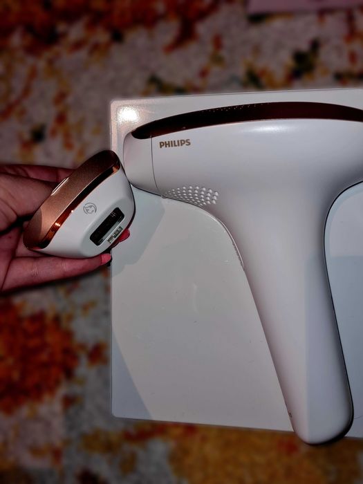 Фотоепилатор Philips BRI921/00 Lumea