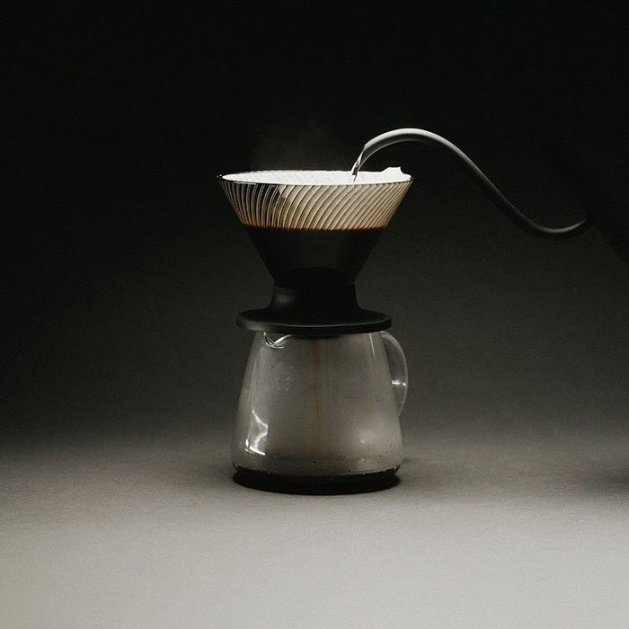 Hario V60 NEO — дрипер от Tritan с 72 спирални ребра, 02 (2–4 чаши)