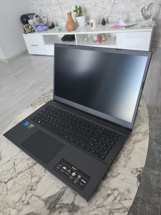 Laptop Gaming Acer Aspire 7 i5-12450H 16GB DDR4 RTX 2050 500GB