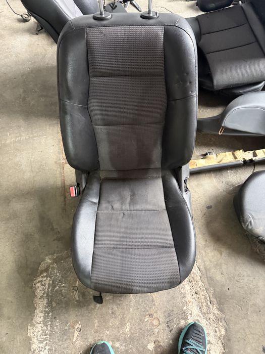 Interior mercedes c 2005 limuzina