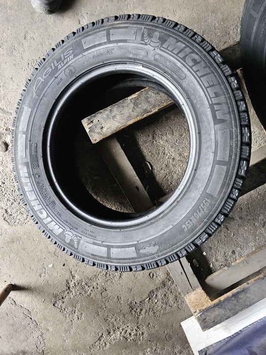 2 anvelope iarna 195 70 15C Michelin Agilis