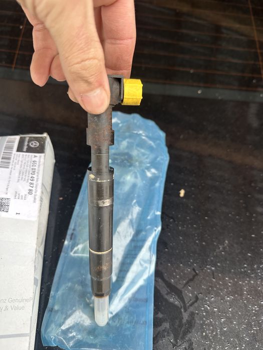 Injectoare Mercedes 2.2 euro5