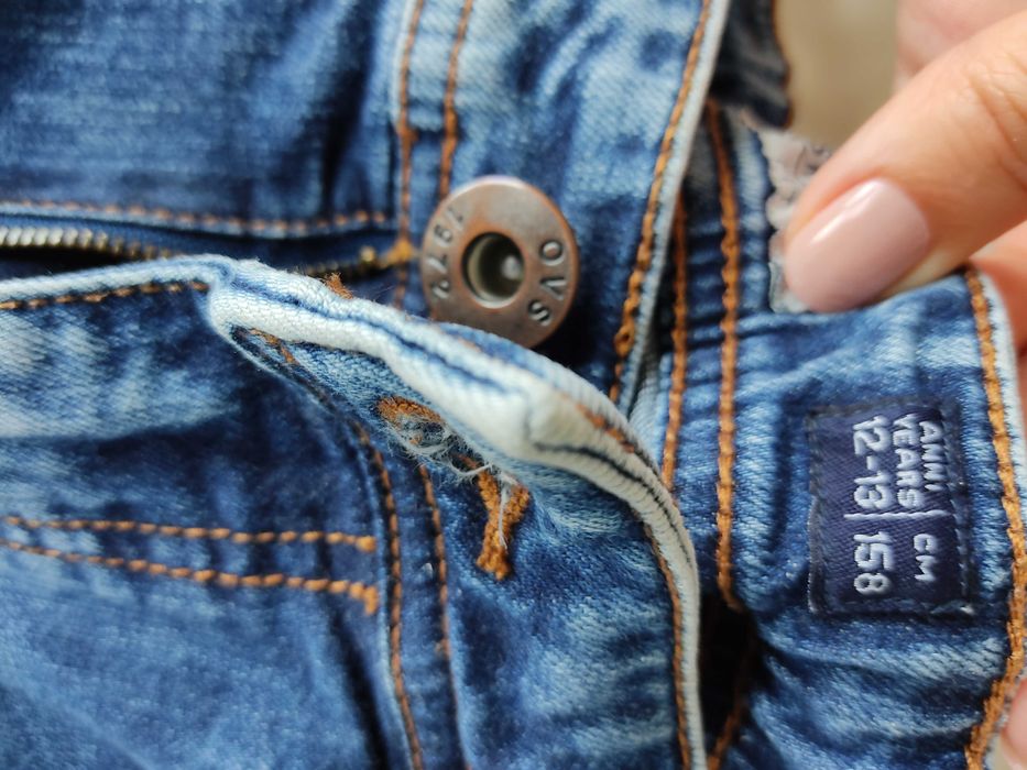 Детски дрехи-дънки и два пуловера