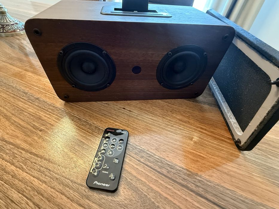 Pioneer XW-BTS7 Dark Walnut- iPod/iPhone/Bluetooth/USB/Aux