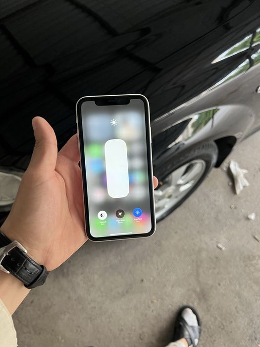iphone 11 oq 64 gb srocna