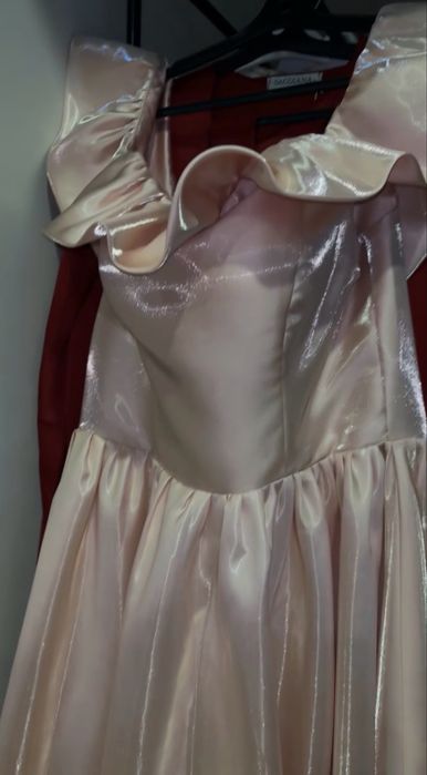 Платье с блестящим отливом