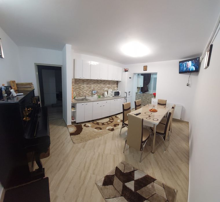 Ofer spre închiriere in regim hotelier apartament cu doua dormitoare .