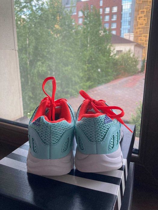 кроссовки адидас 36