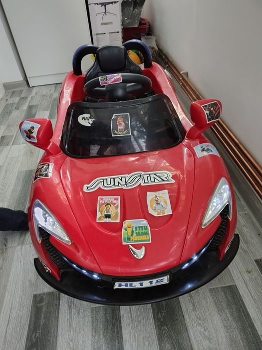 Mașinuță cu telecomanda pentru copii