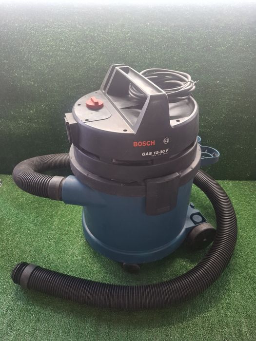 Строителна прахосмукачка за зухо и мокро почистване на Bosch GAS 12-30 F