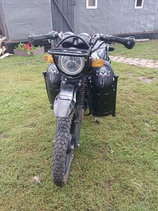 Мотоцикл suzuki.