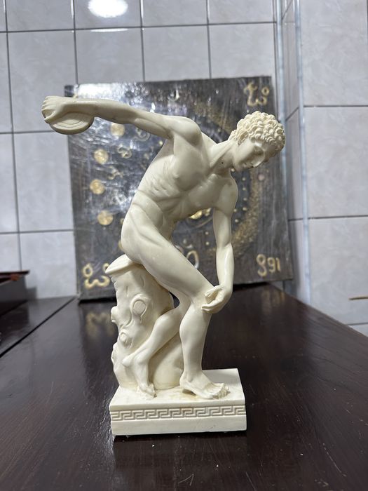 Statueta din rasina
