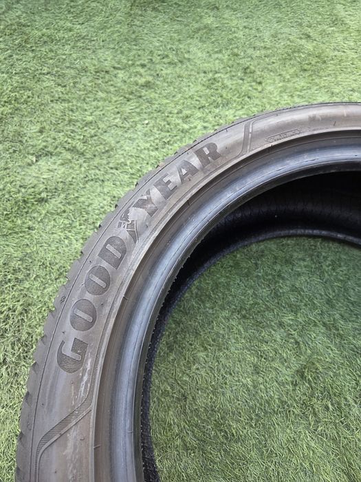 225 45 18 Goodyear