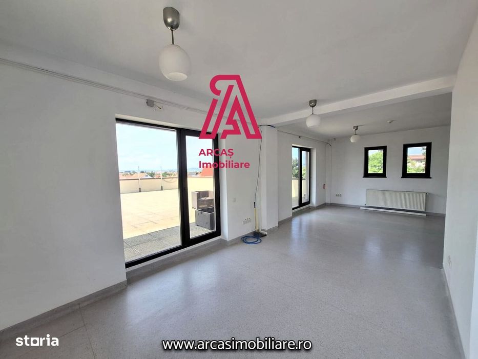 Imobil comercial de vanzare 950 mp utili!