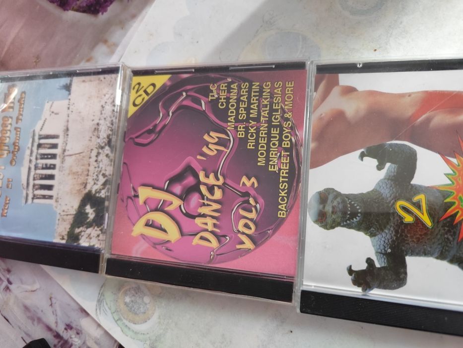 Дискове на DANCE и мелодии от филми