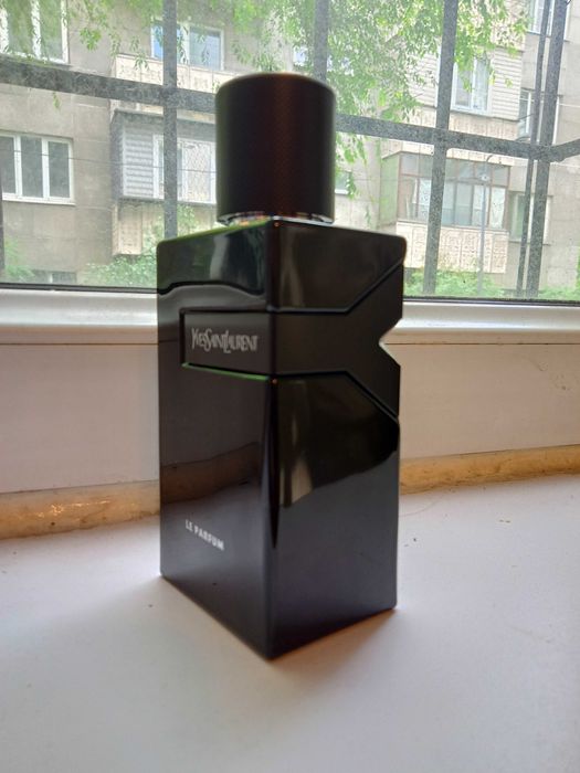 Парфюм Yves Saint Laurent Y le parfum