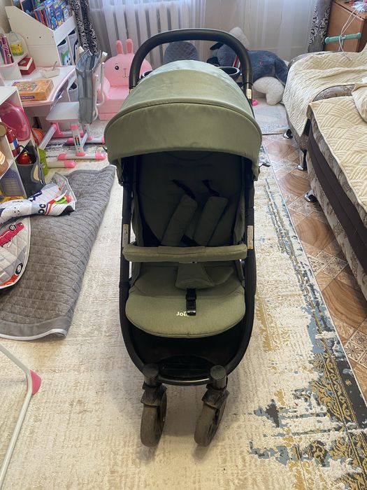 Коляска детская Joie