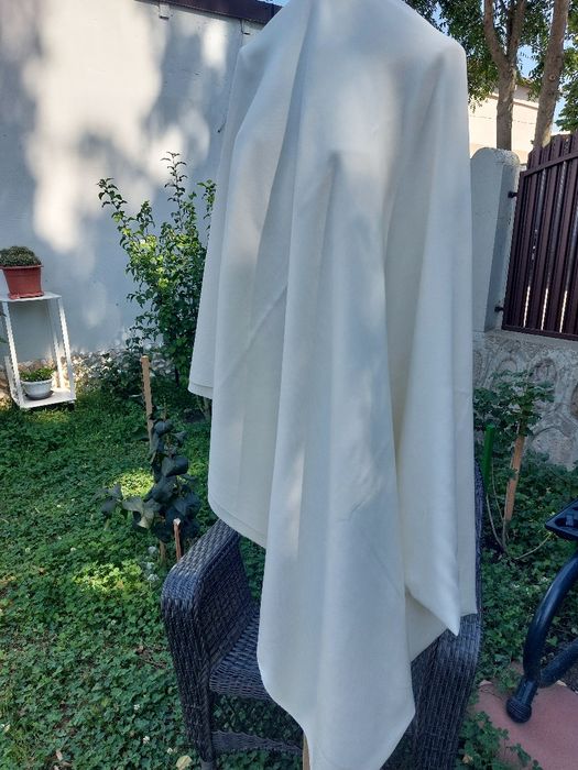 Cupon de stofa superba ivoar,  fina, 100% lâna - 3 m/1,5 m