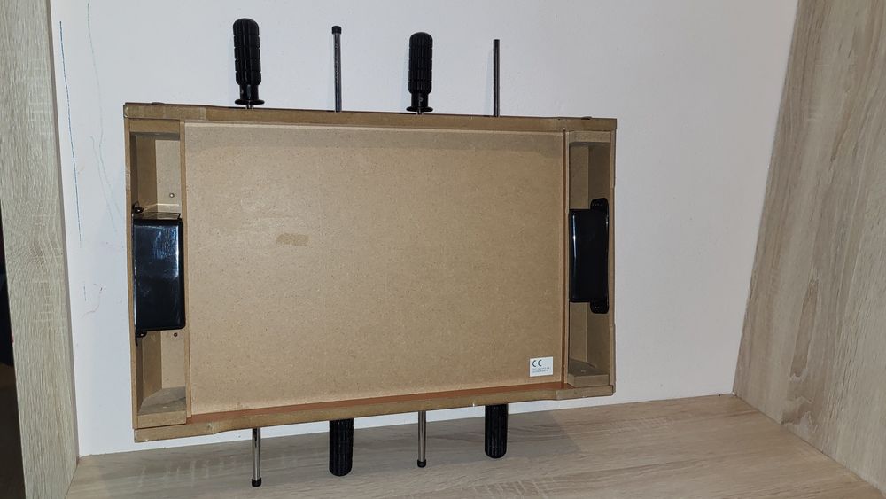 Vând joc de fotbal de masă