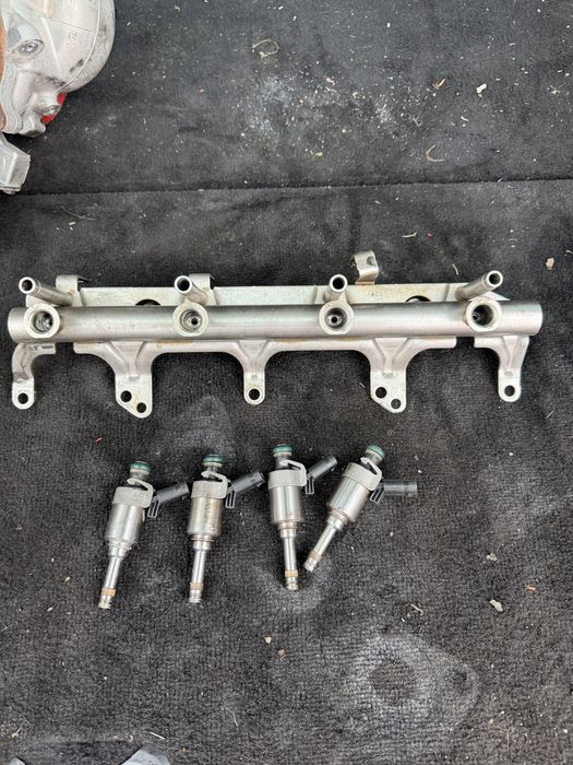 Бензинови дюзи Audi 1.8 TFSI CDH двигател
