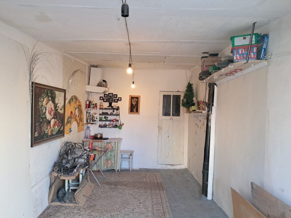 Продаётся Гораж в центре
