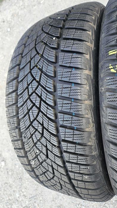 225/45 R17 • Iarna • Goodyear UltraGrip Performance+ 91H | 4 buc | Pret/buc