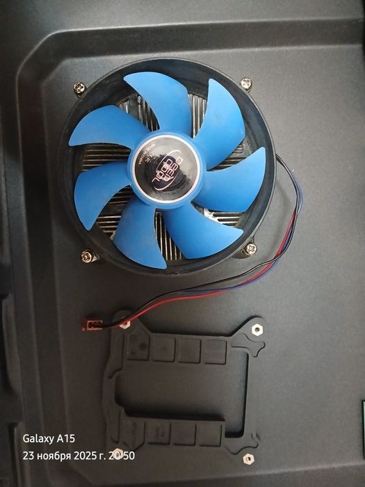 Процессор интел I3 6100+кулер